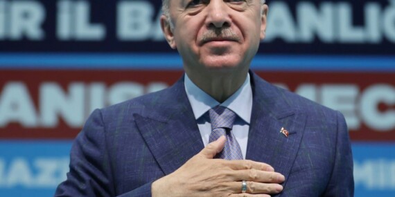 BİZ HALKIMIZA, HALKIMIZ BİZE GÜVENİYOR