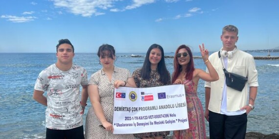 DEMİRTAŞ ÇOK PROGRAMLI ANADOLU LİSESİ EUROPASS BELGELERİNİ ALDI !