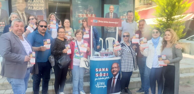 CHP’Lİ KADINLARDAN İLÇE ÇALIŞMASI