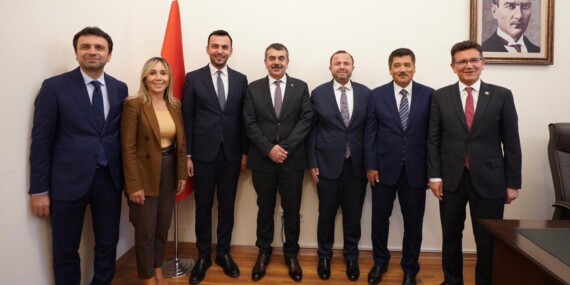 BAŞKAN TOKLU ALANYA’NIN EĞİTİM ALTYAPISINI GÜÇLENDİRMEK İÇİN ÇALIŞIYOR