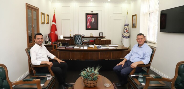 BAŞKAN TOKLU’DAN KAYMAKAM ÜRKMEZER’E ZİYARET