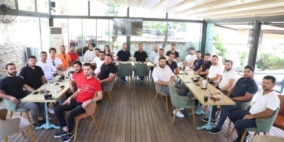 BAŞKAN TOKLU GENÇLERLE İÇ İÇE