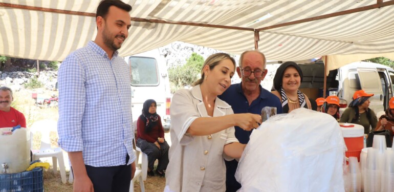 VATANDAŞLAR TOKLU’YU BAĞRINA BASTI