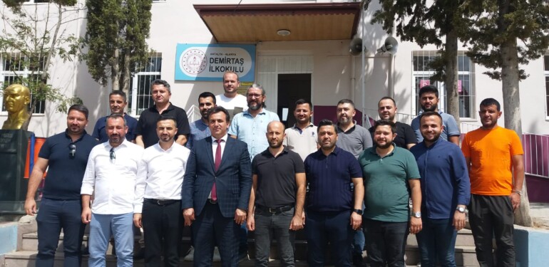 ALANYA MÜSİAD ÖĞRENCİLERLE BULUŞTU