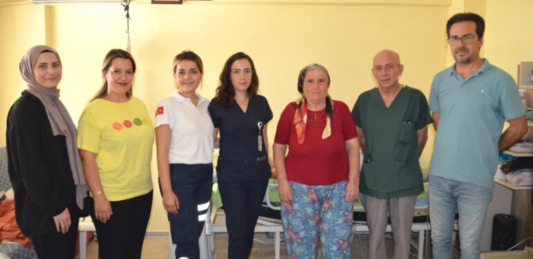EVDE SAĞLIK HİZMETİNDE GÖRÜNTÜLÜ MUAYENE DÖNEMİ!