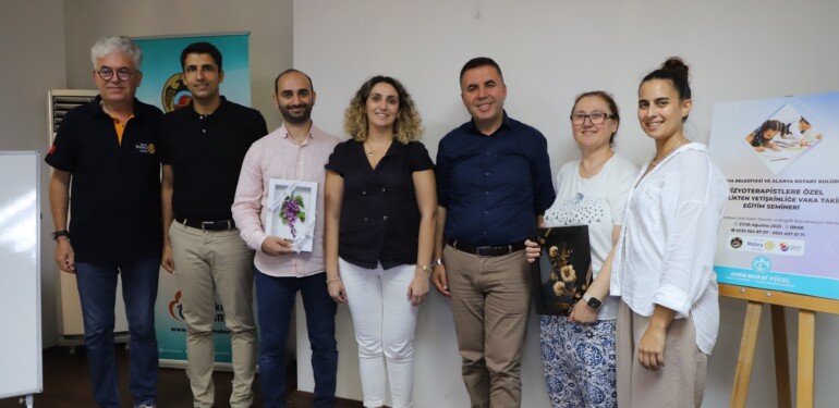 ALANYA BELEDİYESİ VE ROTARY KULÜBÜ İŞBİRLİĞİ İLE FİZYOTERAPİSTLERE ÖZEL EĞİTİM VERİLDİ
