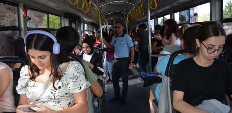 ÜNİVERSİTE HATTINDA ÇALIŞAN OTOBÜSLER DENETLENDİ