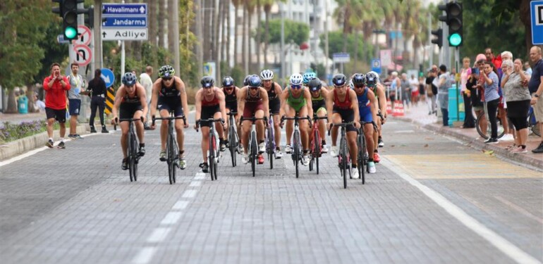 32. ALANYA TRİATLONU GERÇEKLEŞTİRİLDİ
