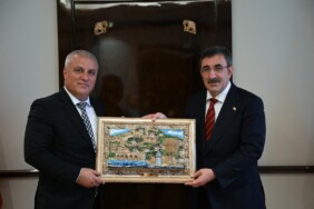 5aad994f-b7c4-4248-9ac8-7569653b83aa