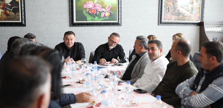 HELAL OLSUN VETO’CU MUHTARLARA