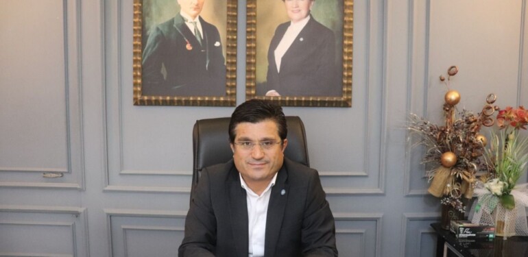 BAHÇE “YÜCEL MUHTARLARI TATİLE GÖTÜRMÜŞ”