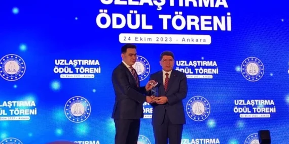 YASİN EMRE’YE ÖDÜL