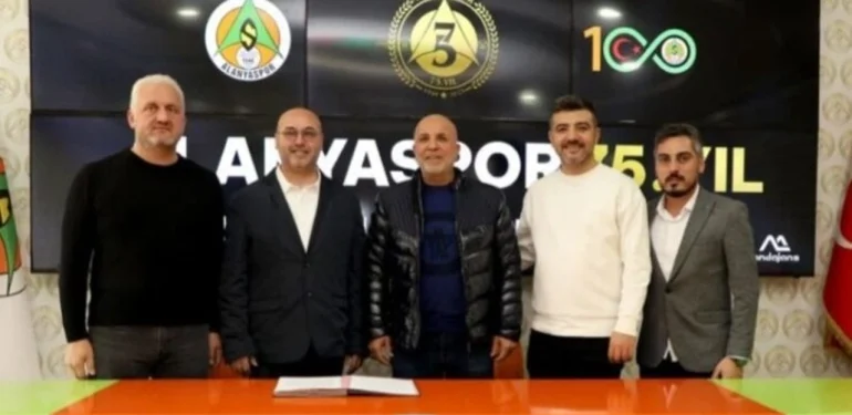 ALANYASPOR 75.YILINI KUTLUYOR