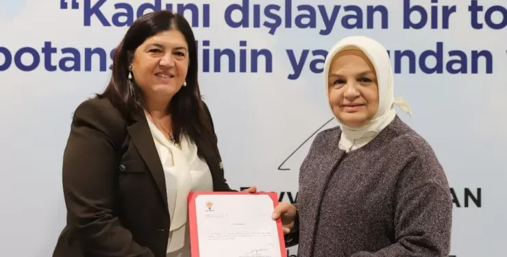 Mahmutlar”lı Fatma Anılgan Alanya ilçe kadın kolları başkanı oldu