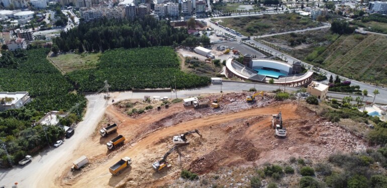 YENİ HÜKÜMET KONAĞI’NDA ÇALIŞMALAR SÜRÜYOR