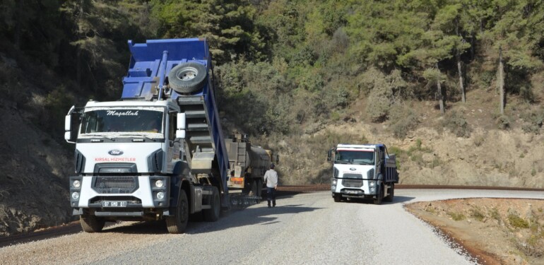 KATI ATIK TESİSİ YOLU ASFALTLANDI.