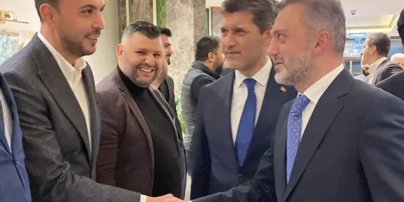 Toklu suyun başını tutuyor