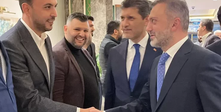 Toklu suyun başını tutuyor