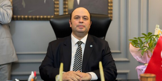 İYİ PARTİ SAHAYA İNİYOR