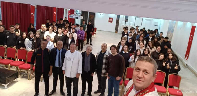 Alanya ‘da Geleceğin Yıldızları şefleri ile buluştu