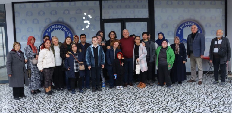 ŞAHİN, ARA VERMEDEN TEMASLARINA DEVAM EDİYOR