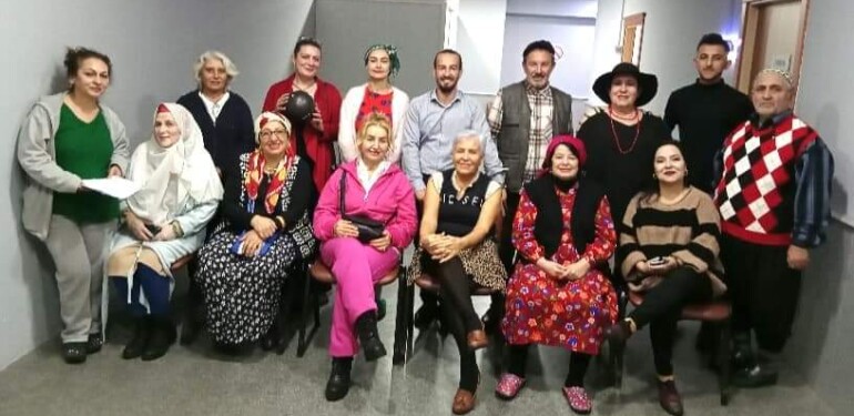 ALANYA’DA EMEKLİLER MAAŞI İLE TİYATRO YAPTI