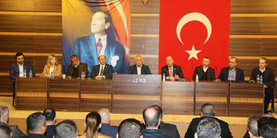 SİYASİLER ALTSO’DA BULUŞTU