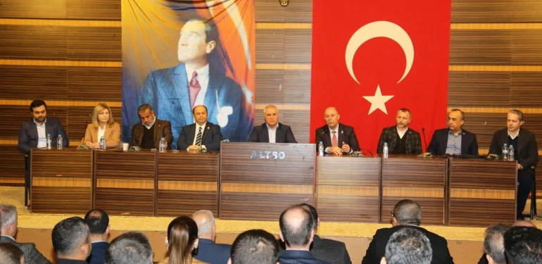 SİYASİLER ALTSO’DA BULUŞTU