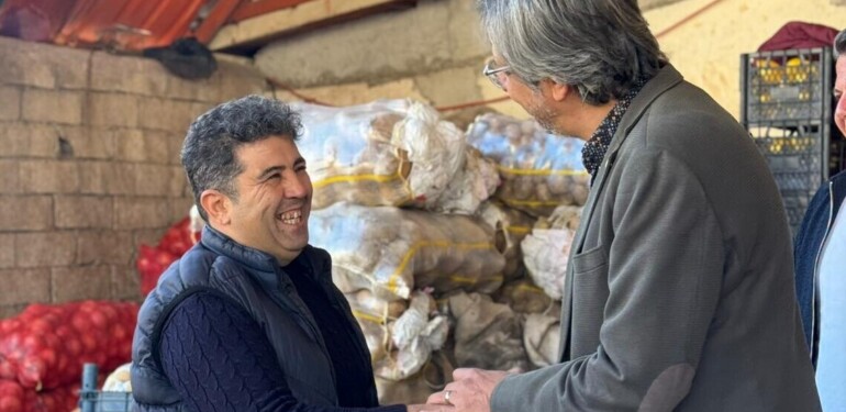 Zafer Partisi Alanya Belediye Başkan Adayı Dr. Tahsin Biner Alanya meyve ve sebze halini gezdi 