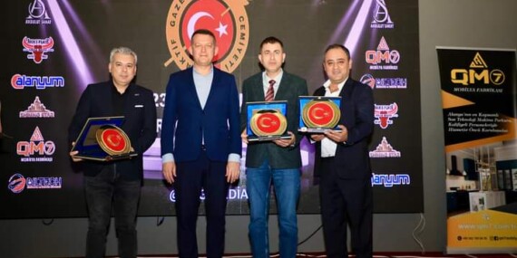 KAYMAKAM ÜRKMEZER 2023 ALANYA MEDYA BAŞARI ÖDÜLLERİ TÖRENİNE KATILDI