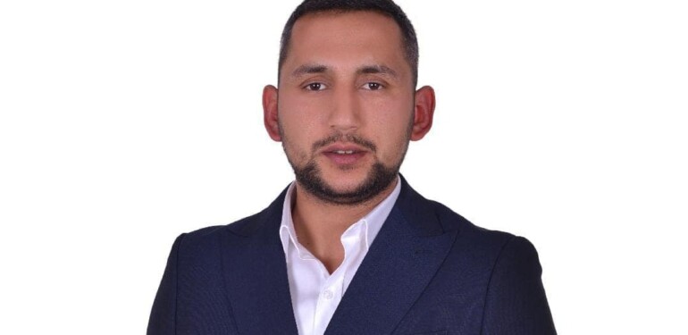 Uyar, Bağımsız Meclis üyesi adayı