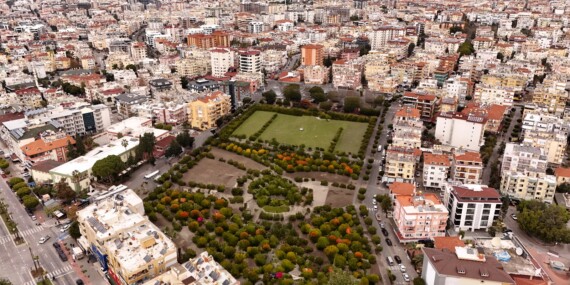BAŞKAN ADAYI DR. TAHSİN BİNER, “OKUL ALANININ PARK VE YÜRÜYÜŞ YOLU OLARAK DÜZENLEYECEĞİZ”