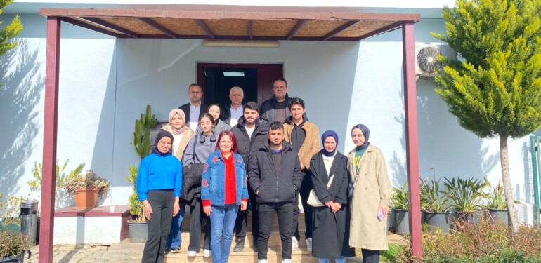 DEMKOD, burs verdiği öğrencilerle buluştu