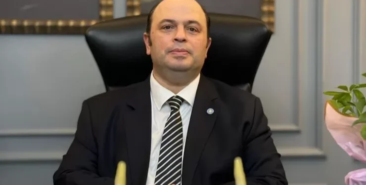 “ÇARESİZLİKTEN ÇAKMA ANKETLERE YÖNELDİLER”