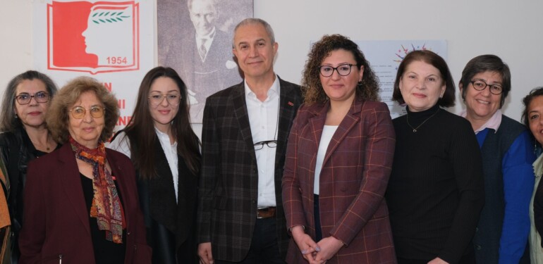 ÖZÇELİK’TEN KADINLARA POZİTİF SÖZ
