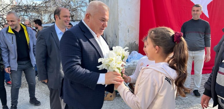 ŞAHİN’DEN DEV PROJE “ÜCRETSİZ OKUL SERVİSLERİ”