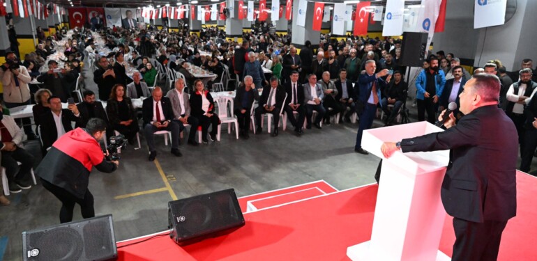 MUHİTTİN BÖCEK FARKINI GÖSTERDİ