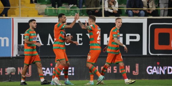 ALANYASPOR BÜYÜKLE KAFA TUTMAYA DEVAM EDİYOR