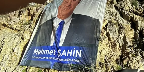 ŞAHİN’İN PANKARTINA SALDIRDILAR