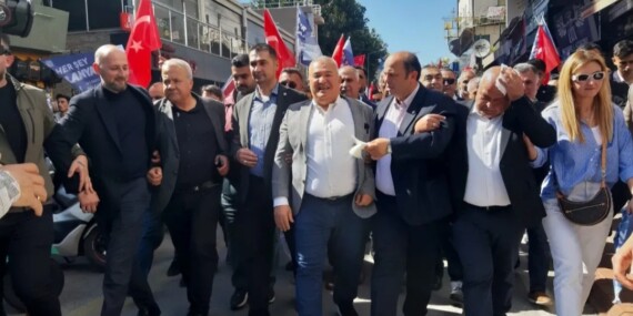 ŞAHİN’İN YÜRÜYÜŞÜNE BİNLERCE KİŞİ KATILDI