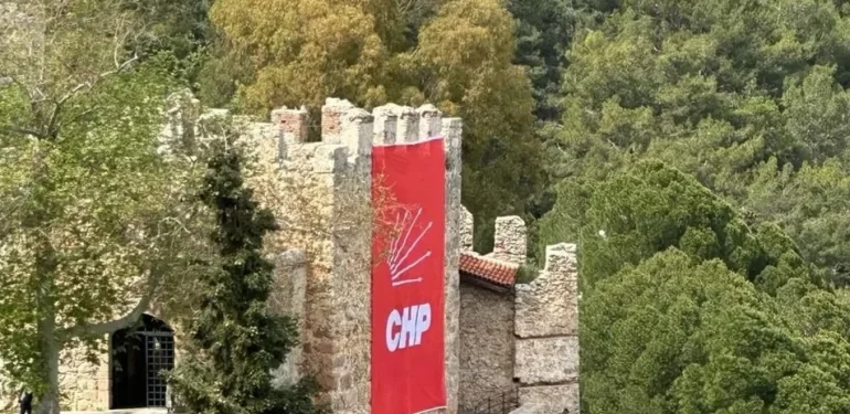 KALEYE ALTIOK ASILDI