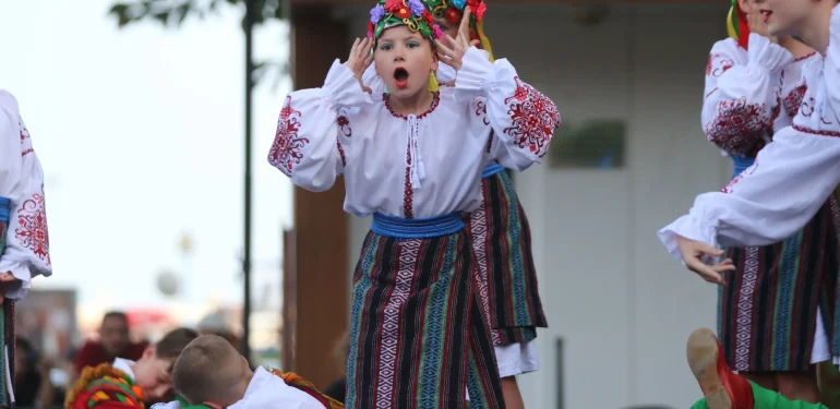Alanya Gençlik Festivali’nde Yöresel Dansların Coşkulu Kutlaması