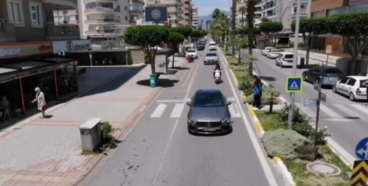 Alanya’da jandarmadan dron destekli trafik UYGULAMASI