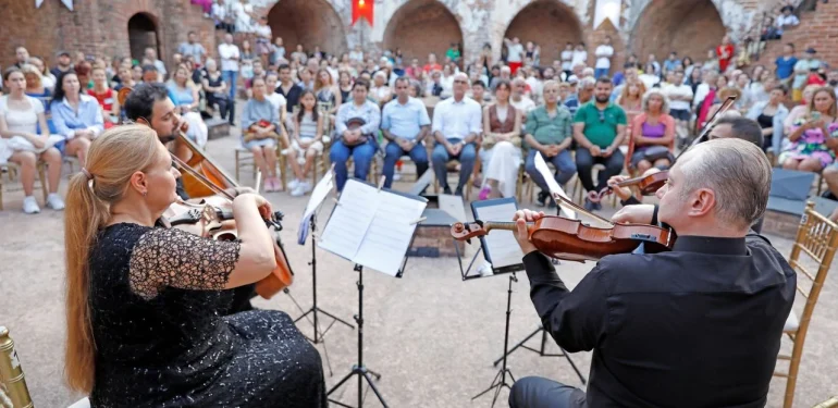 Kızılkulede Senfoni