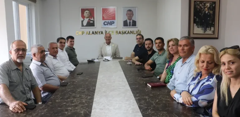 Kandemir “Emekliler hak ettiği Maaşı alamıyor”