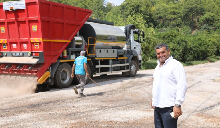 DİM ÇAYI MEVKİİNDEKİ DÖRT NOKTADA ASFALT ÇALIŞMALARI SÜRÜYOR