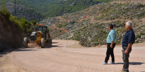 Alanya Dim grup yolunda asfalt hazırlığı