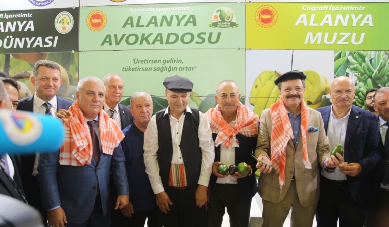 ALANYA’NIN YÖRESEL ÜRÜNLERİ YÖREX’TE TANITILIYOR