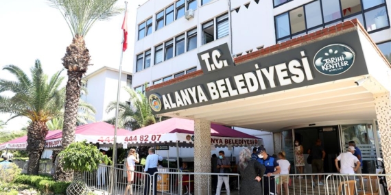 ALANYA BELEDİYESİ BORÇLARINI KAPATIYOR  TARİHE GEÇEN HİZMETLERE İMZA ATIYOR