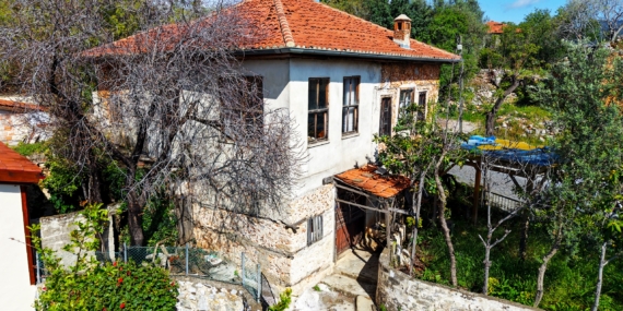 ALANYA BELEDİYESİ’NE TAHSİS EDİLEN TARİHİ VE ÖDÜLLÜ KONAK KÜLTÜR TURİZMİNE KAZANDIRILACAK